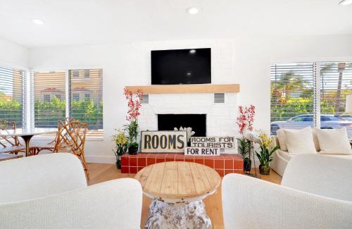 Old Naples Hotel | Unwind at The Gondolier Inn - Oceanfront Family Retreat