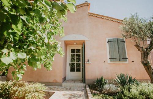Susica Villa | Discover The GOOD PLACE: Pet-Friendly Oasis With Pool