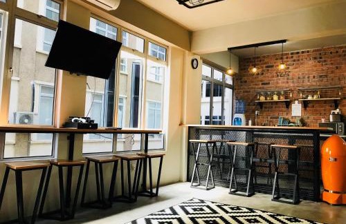 Kota Warisan Hostel | Budget-Friendly Stay at The Good Travelers Hostel - KL Airport