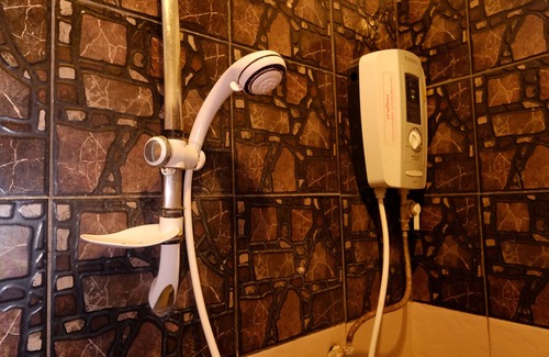 Mae Sariang House | Budget-Friendly Good View Guesthouse with Family Amenities