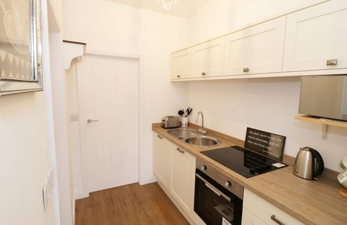 Thornton-Cleveleys Cottage | Enjoy the Goose Shed: Pet-Friendly Retreat in Lancashire