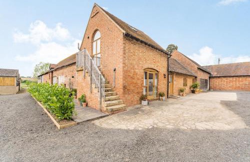 Evesham House | Relax at The Granary at Lane End Farm - 4-Star Retreat