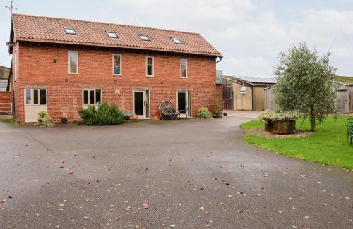 Askham Apartment | Pet-Friendly Retreat at The Granary - Rated 9.5/10