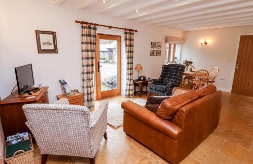 Askham Apartment | Pet-Friendly Retreat at The Granary - Rated 9.5/10