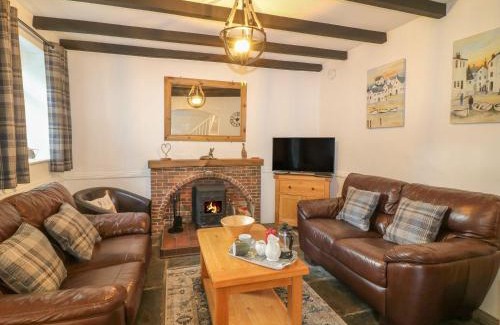 Saint Breward House | Pet-Friendly Retreat at The Granary - 4-Star Stay
