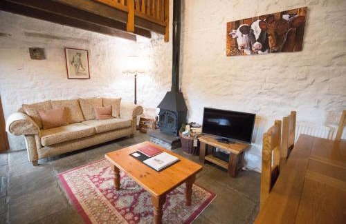North Cornelly Apartment | Discover The Granary: Oceanfront Bliss with Private Beach