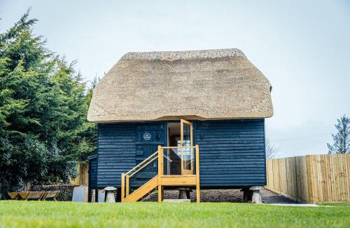 Preston Apartment | Oceanfront Getaway at The Granary - Rated 9.6/10