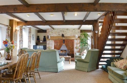 Colyton House | Experience The Granary: Family-Friendly Comfort Awaits