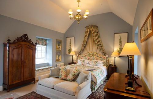 Hunspow Cabin | Relax at The Granary Lodge Bed & Breakfast: 9/10 Rating