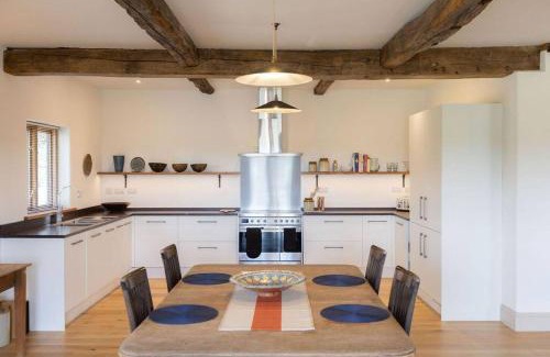 Foxley House | Wood Farm Barn: Guest Rated 10/10 with Countryside Views