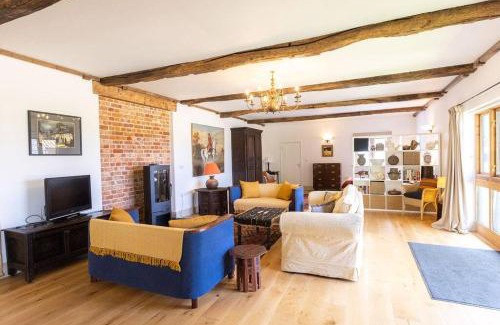 Foxley House | Wood Farm Barn: Guest Rated 10/10 with Countryside Views
