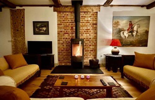 Foxley House | Wood Farm Barn: Guest Rated 10/10 with Countryside Views