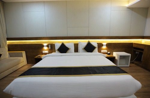 Veraval Hotel | Convenient Stay at The Grand Astoria Somnath with Dining