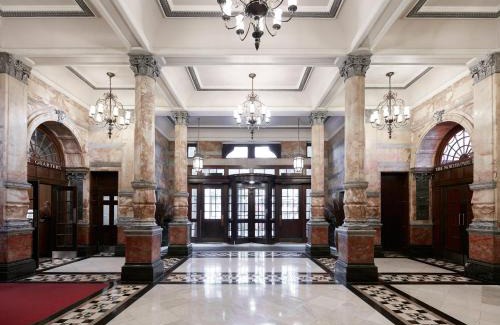 London City Centre Hotel | Discover The Grand at Trafalgar Square with Pet-Friendly Amenities