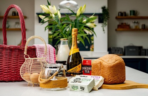 Kelfield House | Exceptional Stay at The Grand Barn - Guest Rated 10/10