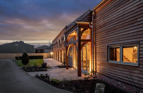 Kelfield House | Exceptional Stay at The Grand Barn - Guest Rated 10/10