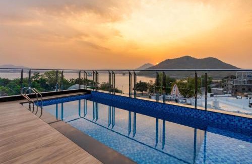 Udaipur Hotel | Guest Rated 9.2 at The Grand Fateh: Pool & Dining Awaits