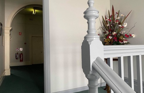 Mount Muirhead House | Family-Friendly Comfort at The Grand Hotel - Room 3