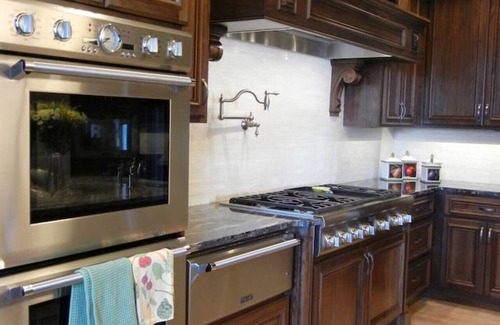 Downtown Lincoln Apartment | Indulge in The Grand Manse Penthouse - Downtown Retreat