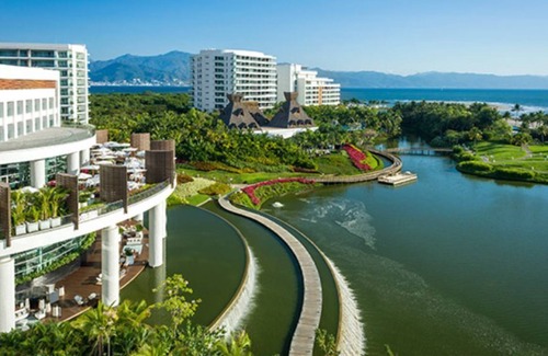 Nuevo Vallarta Resort | The Grand Mayan Master Suite (March 30 to April 6)