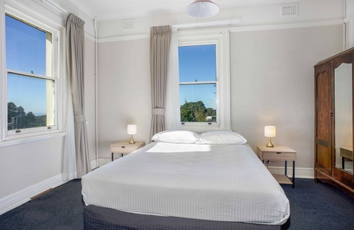 Wentworth Falls Hotel | Discover The Grand View Hotel: Perfect for Family Getaways