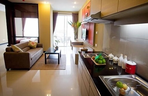 Chang Phueak Hotel | Top-Rated The Grand Wipanan Residence with Pool & Dining