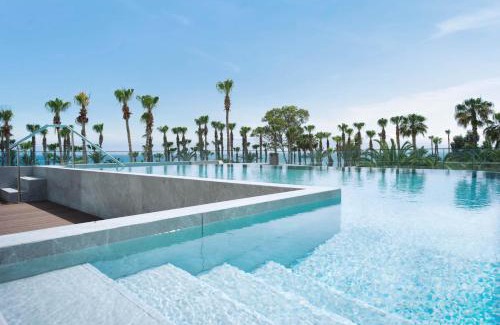 Limassol Resort | GrandResort by Leonardo Hotels: Oceanfront Bliss Awaits
