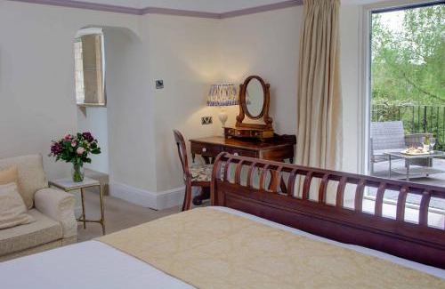Oborne Hotel | Elegant Stay at The Grange: Top-Rated & Family-Friendly