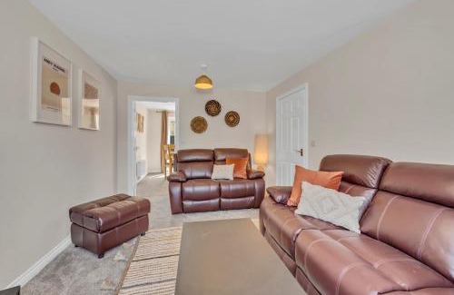 Martlesham Heath House | Elegant Escape at The Grange Luxe3 - Pet & Child Friendly