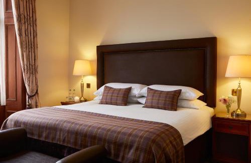 Grangemouth Hotel | Discover Comfort at The Grange Manor - 4-Star Stay