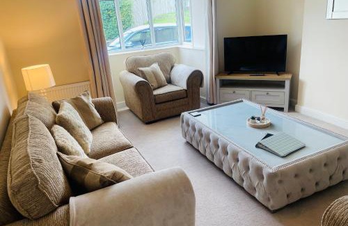 Newton Aycliffe House | Exceptional Stay at The Graph’s Gaff - Child Friendly Retreat