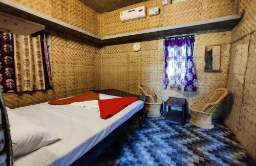 Kamalapur House | Discover Gravity Cafe - A Top-Rated StayChillHampi Experience