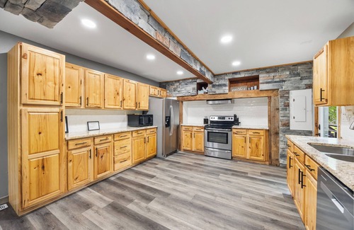 Mount Juliet Cabin | Idyllic A-Frame Cabin with Pool & Lake Views near Nashville