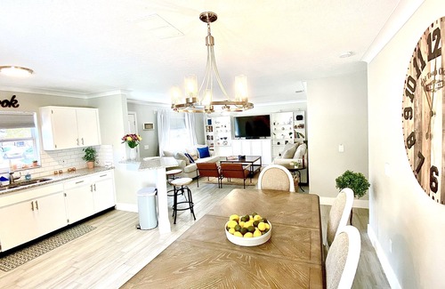 Port Tampa City House | Discover The Great Escape: 3BR Oceanfront Retreat