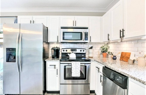 Port Tampa City House | Discover The Great Escape: 3BR Oceanfront Retreat