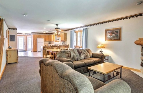 Oglesby House | Escape to North Utica: Pet-Friendly Getaway with Spa