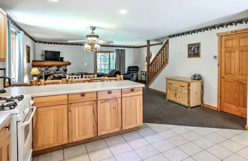 Oglesby House | Escape to North Utica: Pet-Friendly Getaway with Spa