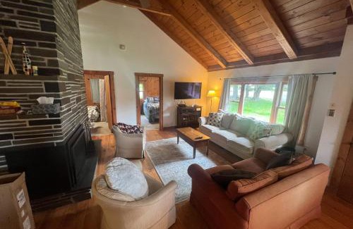 Franconia House | Unforgettable Stay at The Great Escape - Pet & Child Friendly