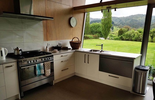 Ngaruawahia House | 'The Great NZ River Ride' - Northern Trailhead