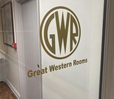 Middleton Cheney Bed & Breakfast | Discover The Great Western Arms: Pet-Friendly Retreat