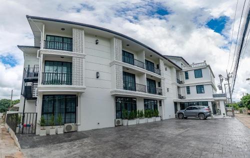 Chiang Rai Hotel | Experience The Great Winter: Family-Friendly 4-Star Retreat