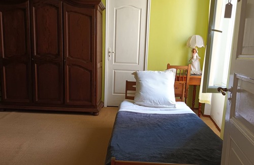Ferrals-les-Corbieres House | Relax in The Green Suite with a Beautiful Garden Retreat