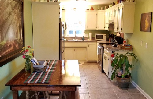 Lawrenceburg Cabin | Discover The Green Cabin on The Bourbon Trail: Rated 9.8