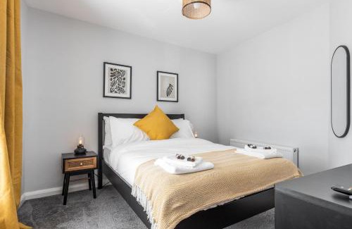 Downpatrick House | Outstanding Stay at The Green Door with Hot Tub Access