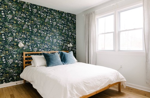 Brecksville House | Experience The Green Door Guesthouse Near Cuyahoga Valley