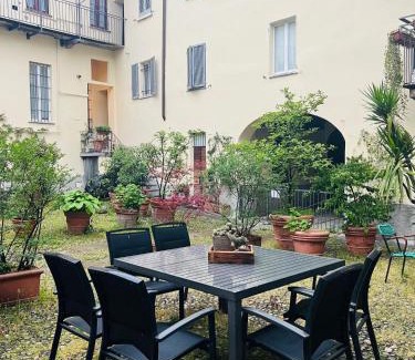 Navigli Apartment | The Green Door