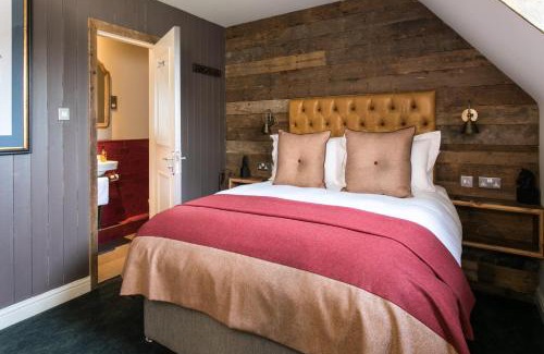 Cockleford Hotel | Pet Friendly Retreat at The Green Dragon Inn - 9/10 Rated