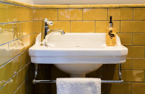 Cockleford Hotel | Pet Friendly Retreat at The Green Dragon Inn - 9/10 Rated