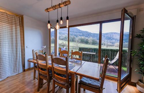 Giez House | Ideal Getaway Near Golf Course and Serene Lake