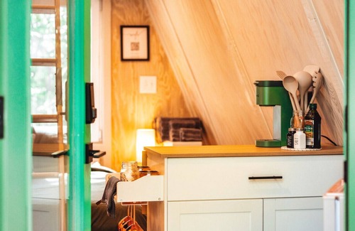 Rockbridge House | Relaxing Retreat at The Green Getaway A-Frame